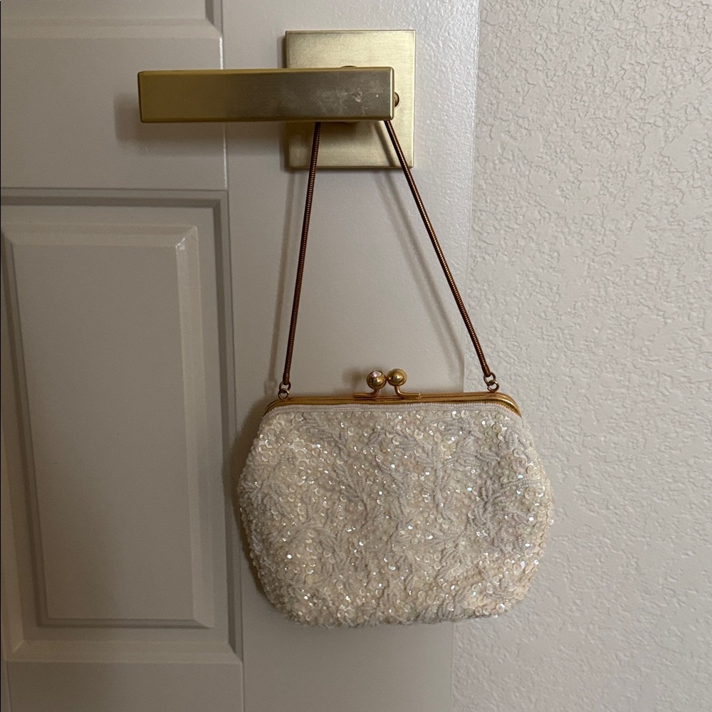 Elegant Cream Beaded Clutch